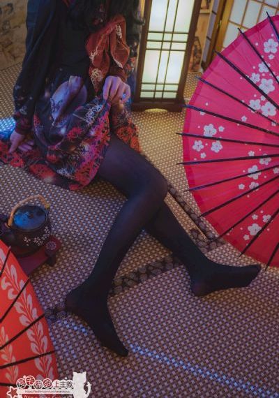 岸边露伴 一动也不动 2021