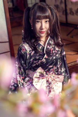 三面娜迦
