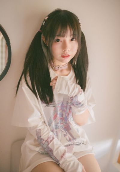 被男人狂揉吃奶胸视频